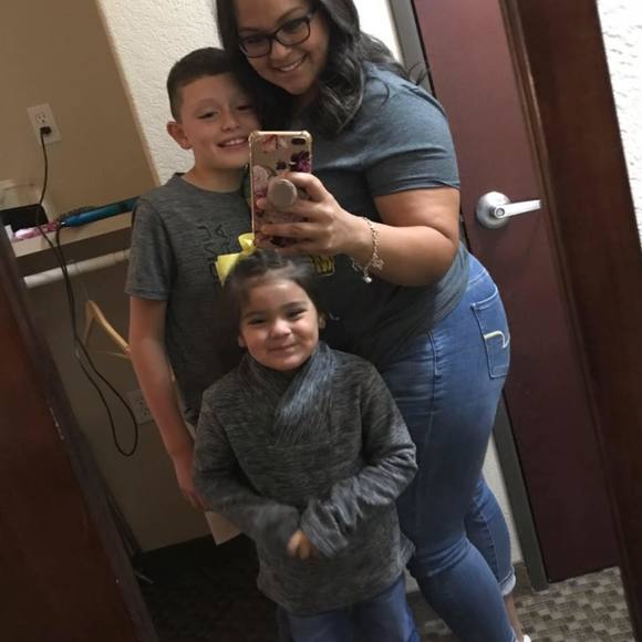 Meet your Posher, Adri - Picture 1 of 1